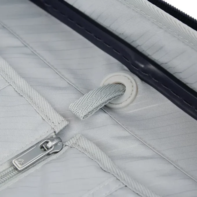 Elevation™ Plus Hardside Medium Glider™