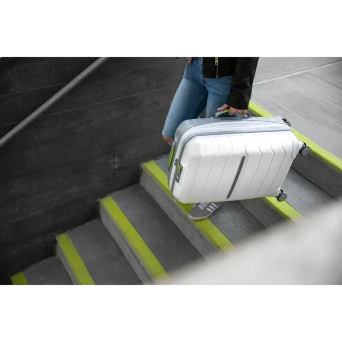 Freeform Handgepäck-Spinner